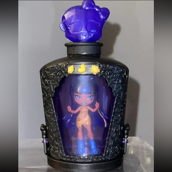 Monster High Potions Cleo De Nile Doll Mini Figure 3" Tall - Picture 4 of 4